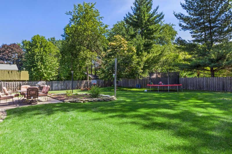 11033 Irwin Ave S, Bloomington, MN 55437