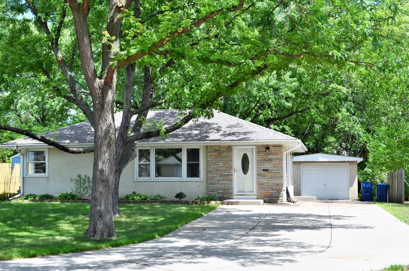 7639 Park Ave S, Richfield, MN 55423
