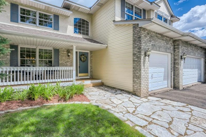 3860 N Ridge Dr, Eagan, MN 55123