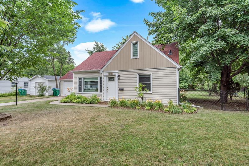 1815 Edgewood Ave S, Saint Louis Park, MN 55426