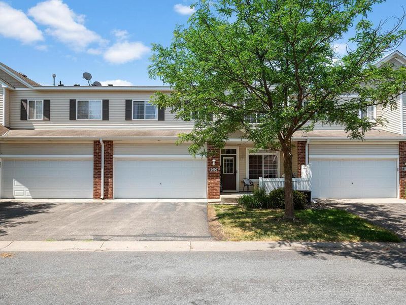 1600 139th St W #1002, Rosemount, MN 55068