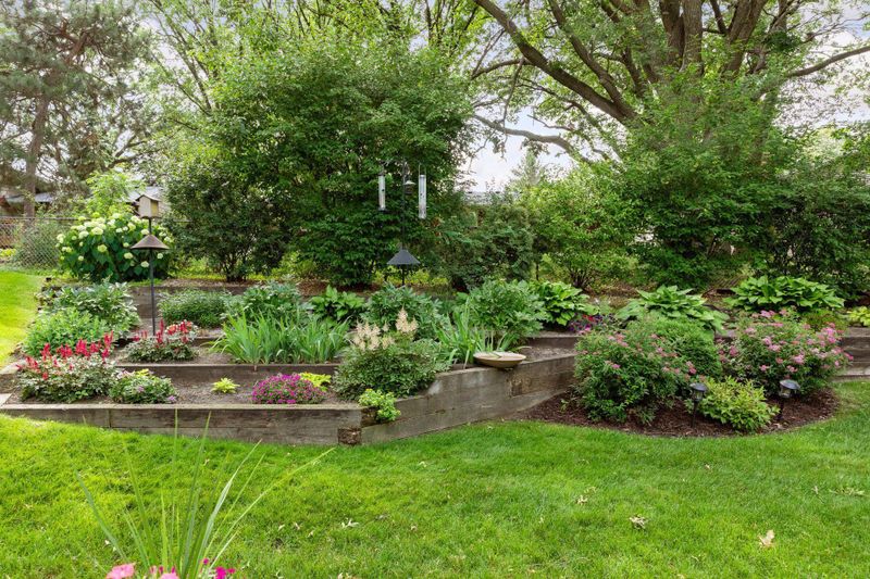 4735 Debra Ln, Shoreview, MN 55126