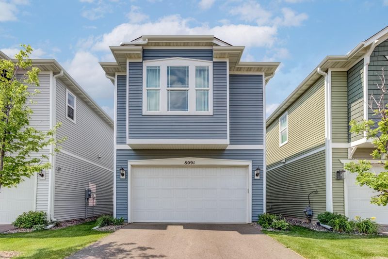 8091 Arrowwood Ln N, Maple Grove, MN 55369