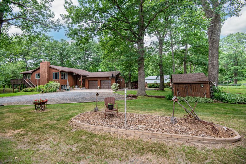 9418 270th St, Chisago City, MN 55013