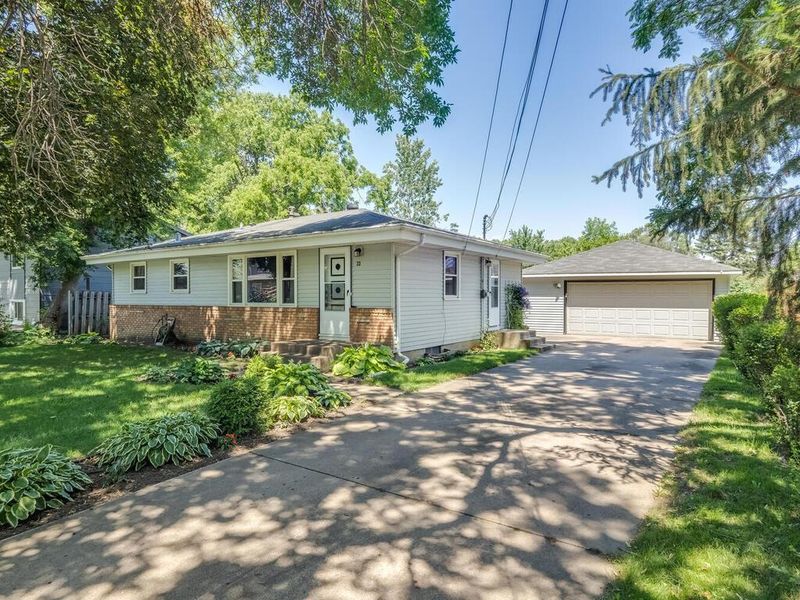 33 63rd Way NE, Fridley, MN 55432