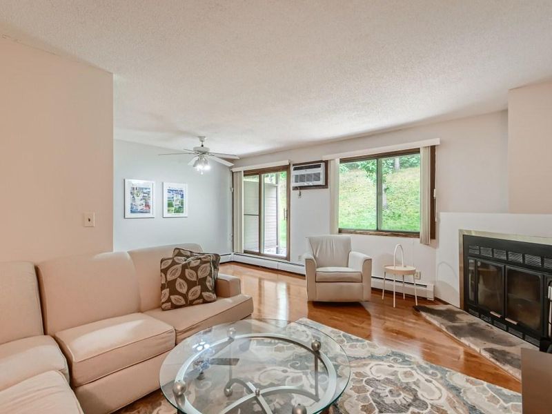 7401 W 101st St #109, Bloomington, MN 55438