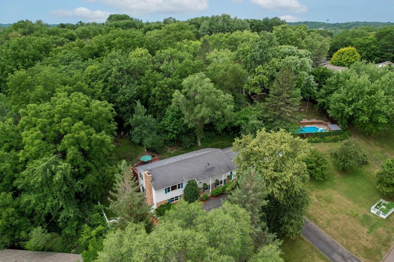 5221 Michaele Ln, Minnetonka, MN 55345