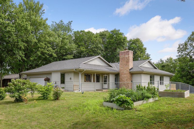 9301 Edgebrook Dr, Northfield, MN 55057