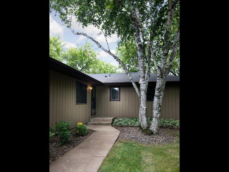 5691 Woodside Rd SE, Prior Lake, MN 55372