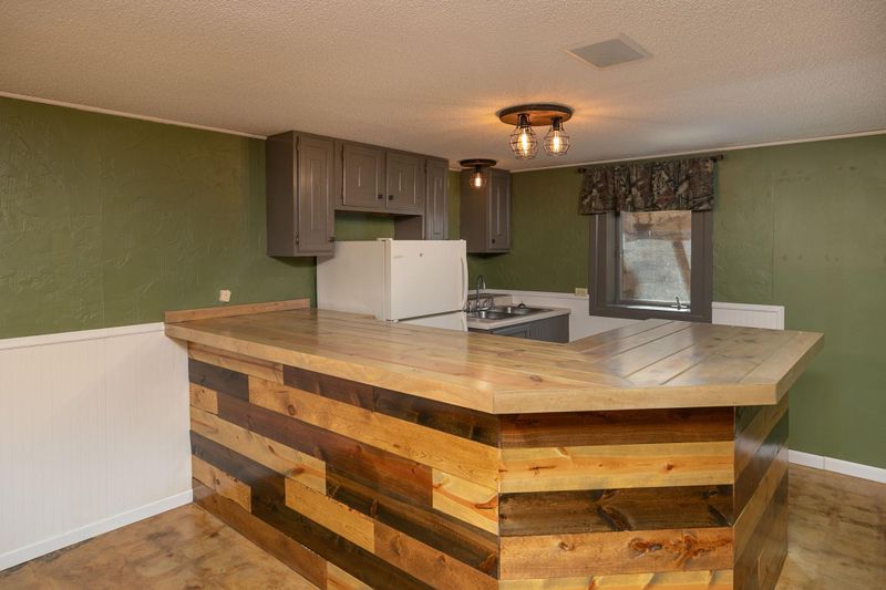 628 S 7th St, La Crescent, MN 55947