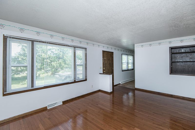 607 2nd St NW, Dodge Center, MN 55927