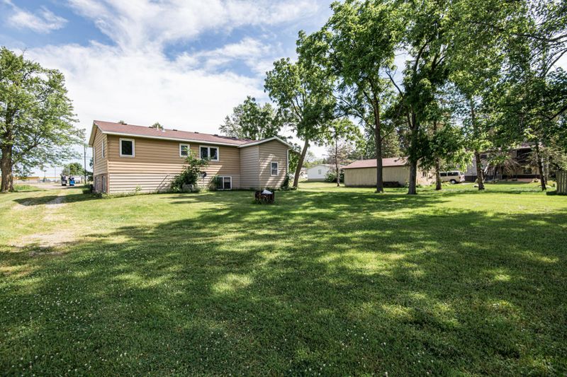 607 2nd St NW, Dodge Center, MN 55927