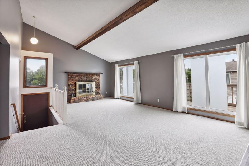 1524 Franklin Ln, Anoka, MN 55303