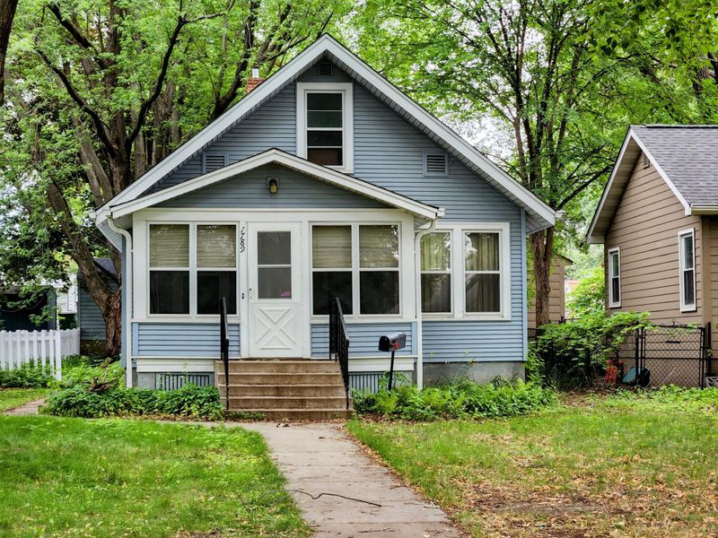 1789 Carl St, Saint Paul, MN 55113