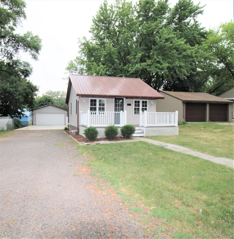840 2nd St E, Lake Lillian, MN 56253
