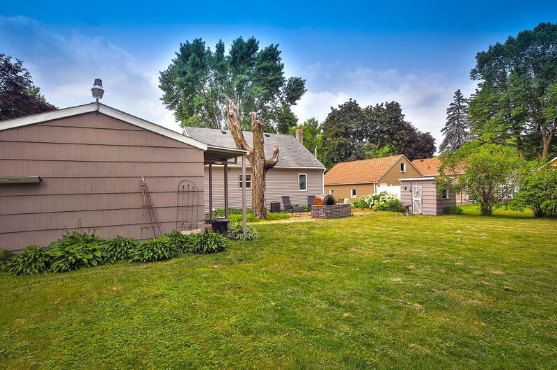 505 10th Ave SE, Waseca, MN 56093