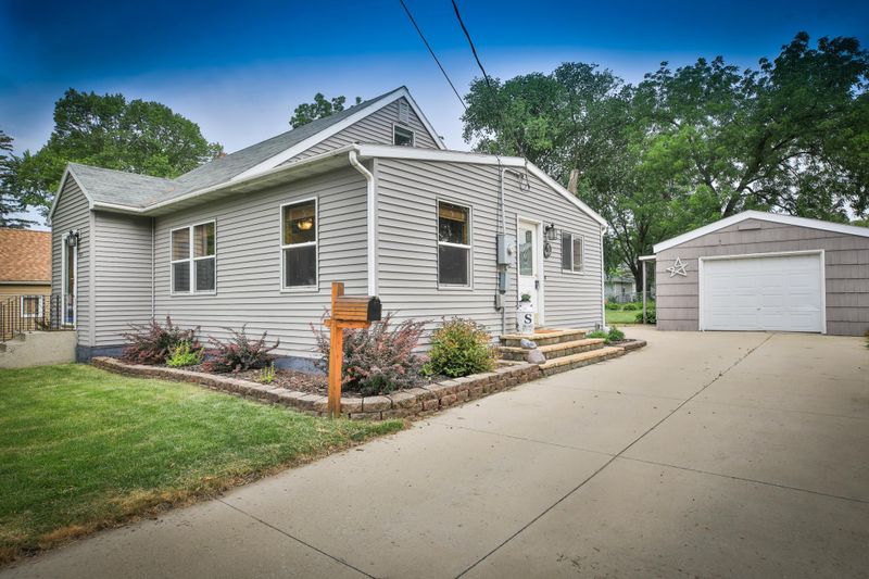505 10th Ave SE, Waseca, MN 56093