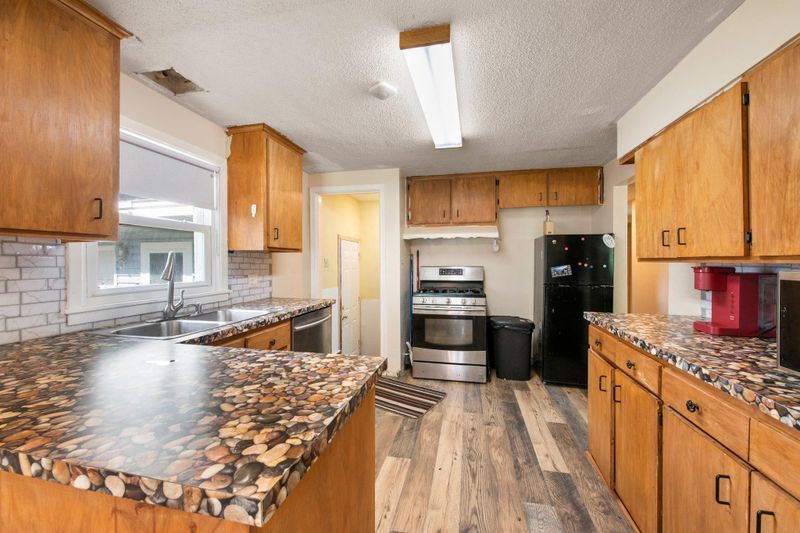 720 2nd St SE, Forest Lake, MN 55025