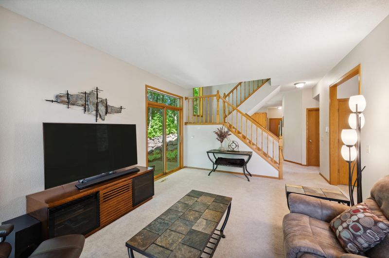 8712 Braxton Dr, Eden Prairie, MN 55347