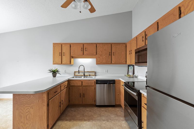 12808 82nd Pl N, Maple Grove, MN 55369