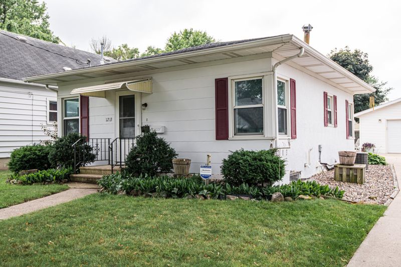 1213 5th Ave SE, Rochester, MN 55904