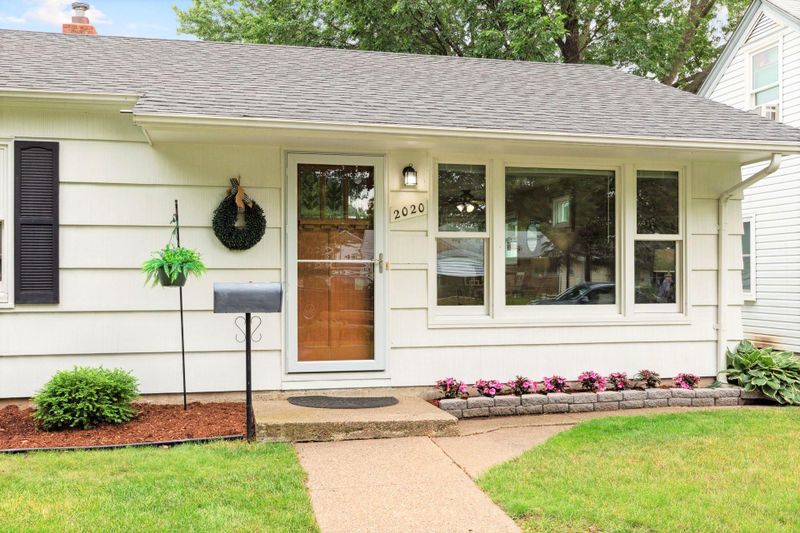 2020 Itasca Ave, Saint Paul, MN 55116