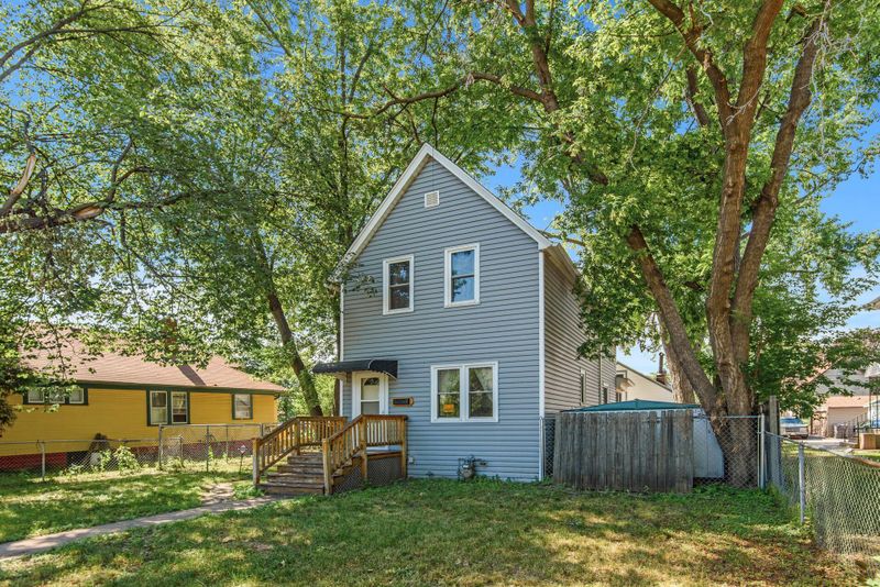 908 Jenks Ave, Saint Paul, MN 55106