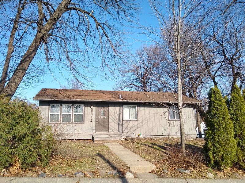 3212 Roxbury Ln, Mound, MN 55364