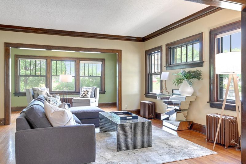 4001 Park Ave, Minneapolis, MN 55407