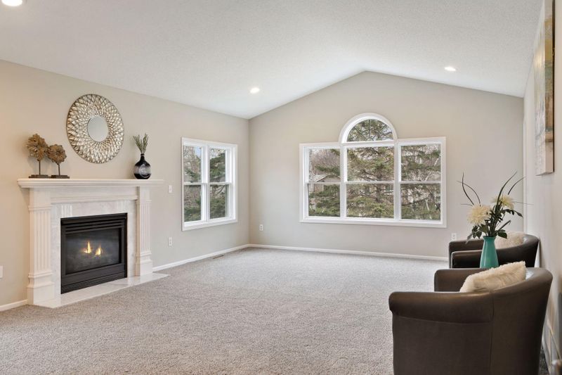 5703 Birch Trl, Shoreview, MN 55126