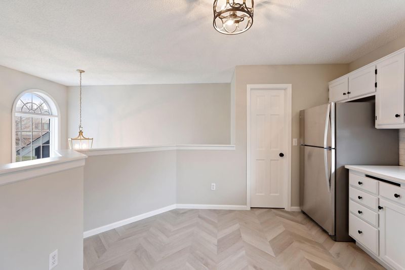 5703 Birch Trl, Shoreview, MN 55126