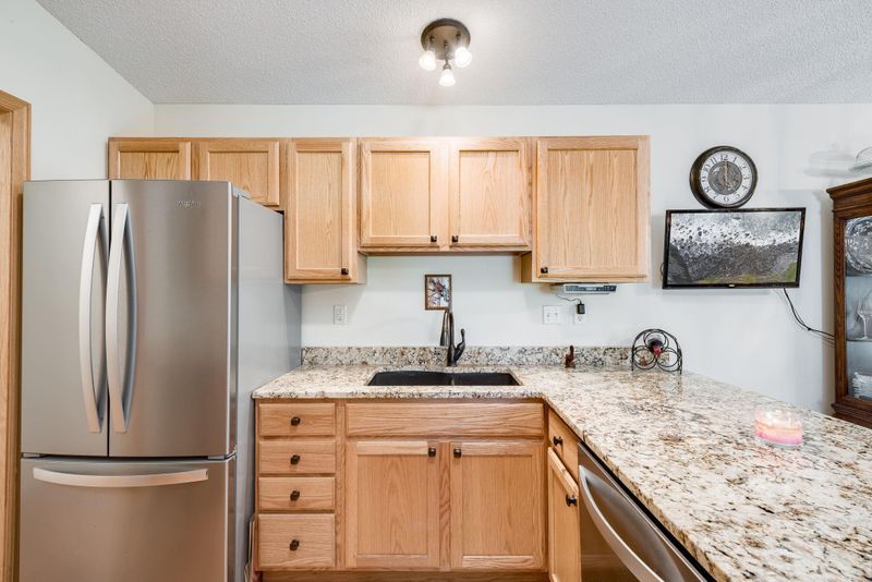 12555 Marion Ct, Rogers, MN 55374