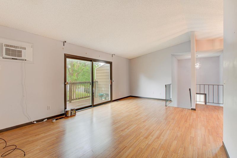 4514 Cinnamon Ridge Trl #B, Eagan, MN 55122