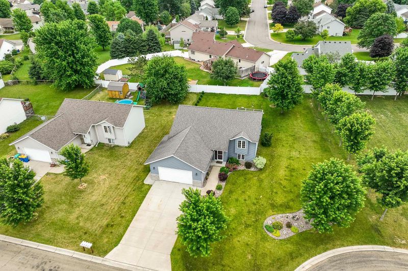 2365 Liinhaven Pl NE, Owatonna, MN 55060