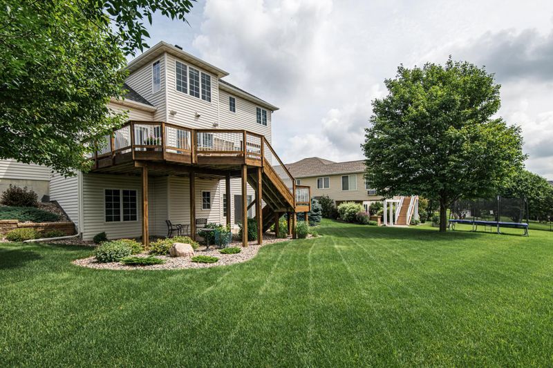 2752 Boulder Ridge Dr NW, Rochester, MN 55901