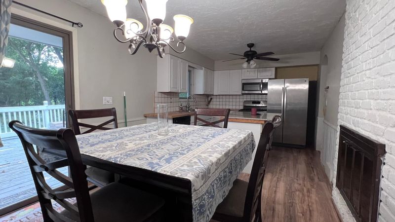 17424 Ridgeview Dr, Minnetonka, MN 55345