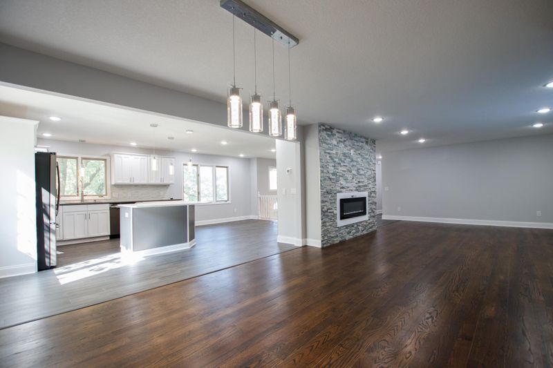 6052 Olinger Cir, Edina, MN 55436