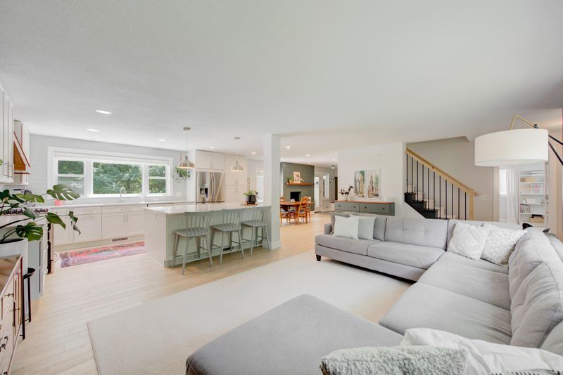 15715 Normandy Ln, Minnetonka, MN 55345