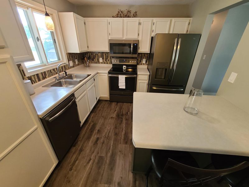 1105 8th St NW, Kasson, MN 55944