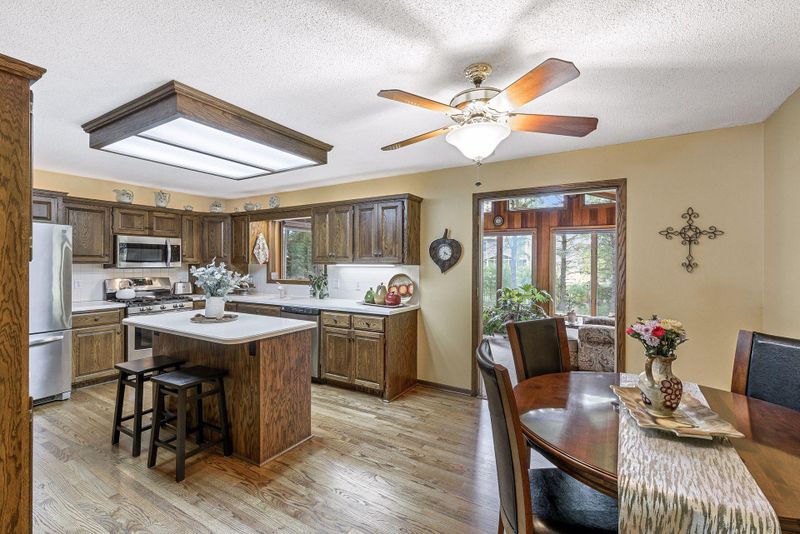 8040 Erie Ave, Chanhassen, MN 55317
