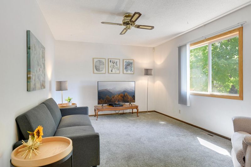 527 Glencoe St NE, Fridley, MN 55432