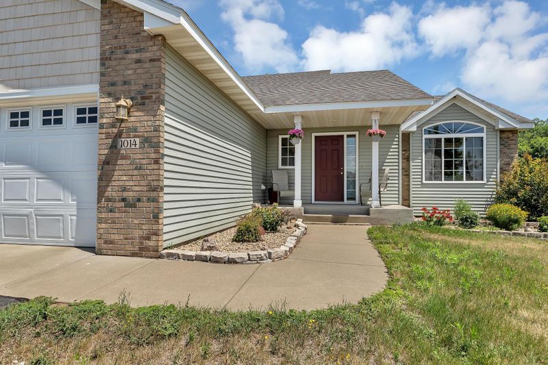 1014 2nd Ave SE, Cold Spring, MN 56320