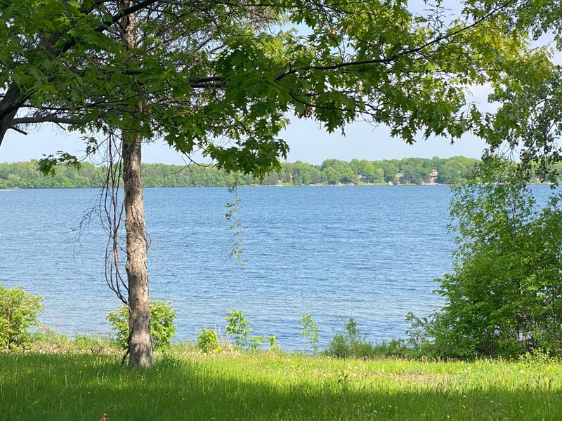 28203 Johnson Ln, Chisago City, MN 55013