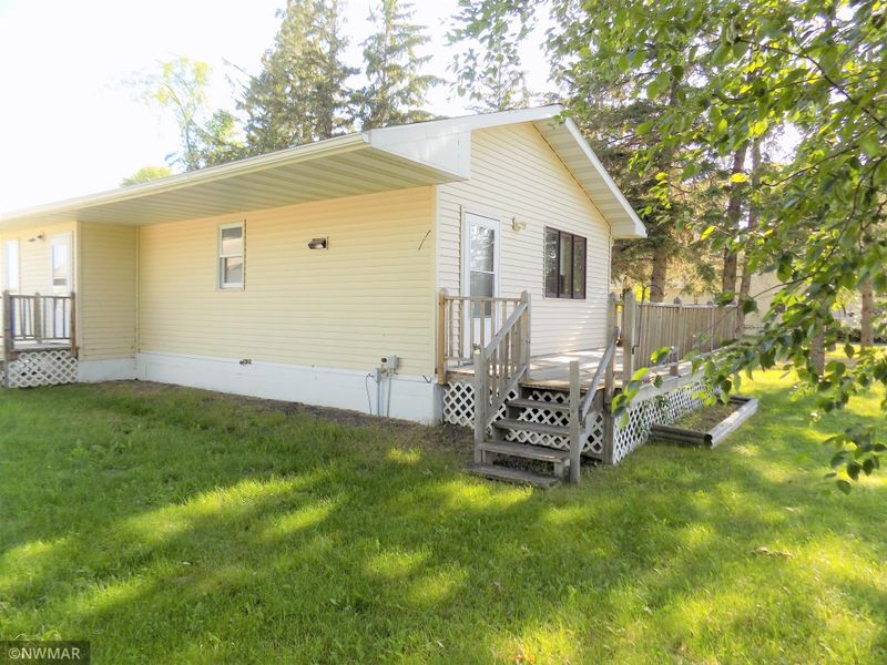 506 2nd St NW, Baudette, MN 56623