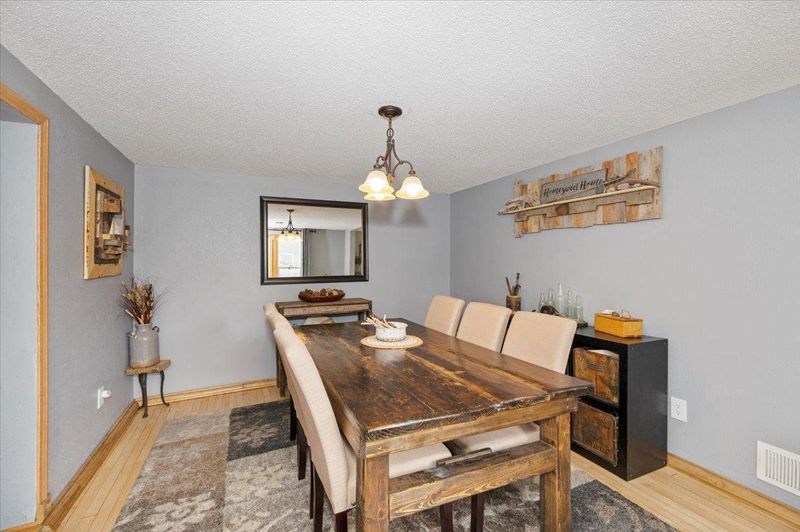 3118 Exeter St, Duluth, MN 55806