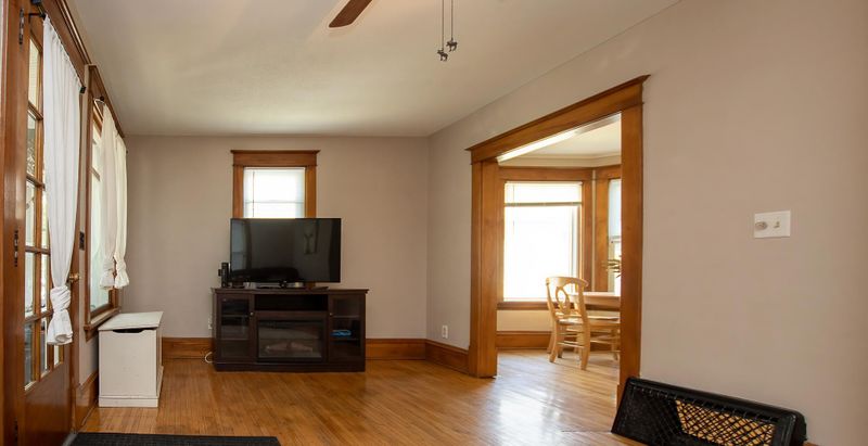 830 Blair Ave, Saint Paul, MN 55104