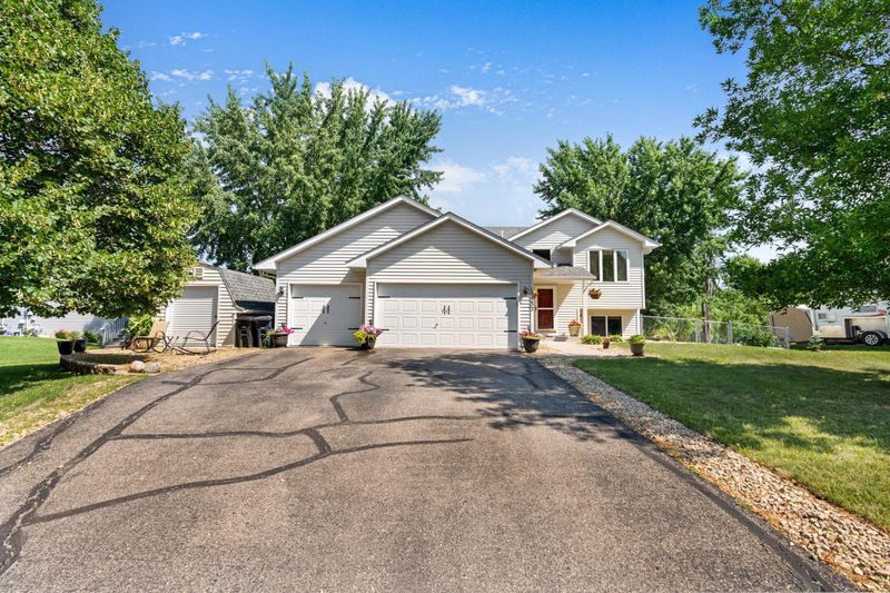 17532 305th Ln, Shafer, MN 55074