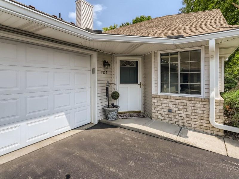 1876 N Ruby Ct, Eagan, MN 55122