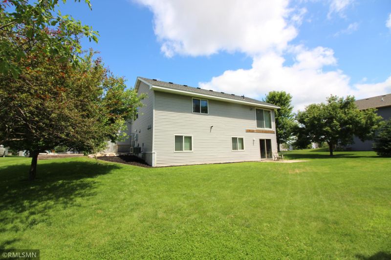 525 10th St, Clearwater, MN 55320