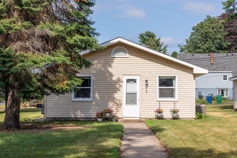 612 10th Ave NW, New Brighton, MN 55112